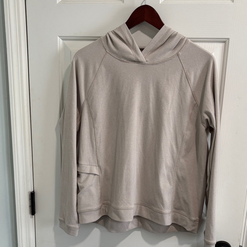 Avalanche Women's Light Gray Hooded Sweater
